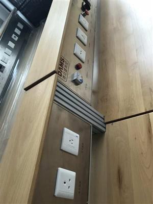 實(shi)驗室(shi)工(gong)作臺(tai)DMS-GZT01