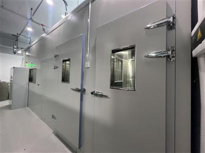 步(bu)入(ru)式(shi)環境(jing)試驗(yan)箱(xiang)