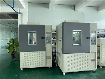 精密高(gao)溫(wen)箱(xiang)